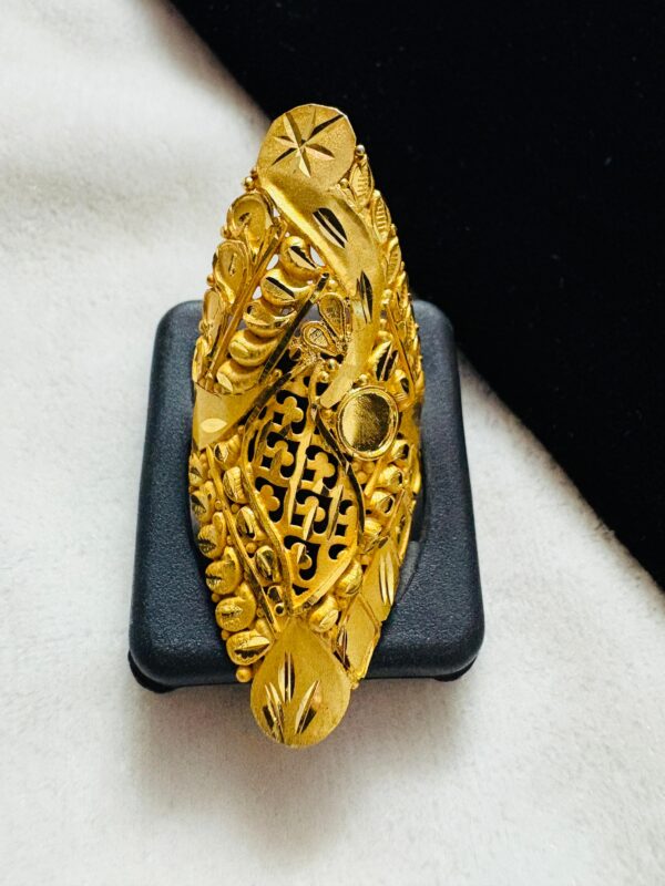 Ring Design 27