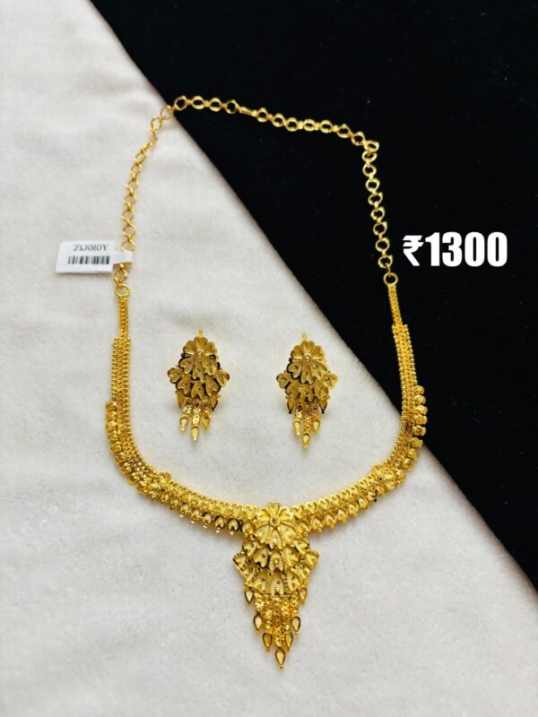 Short Indian Necklace 8