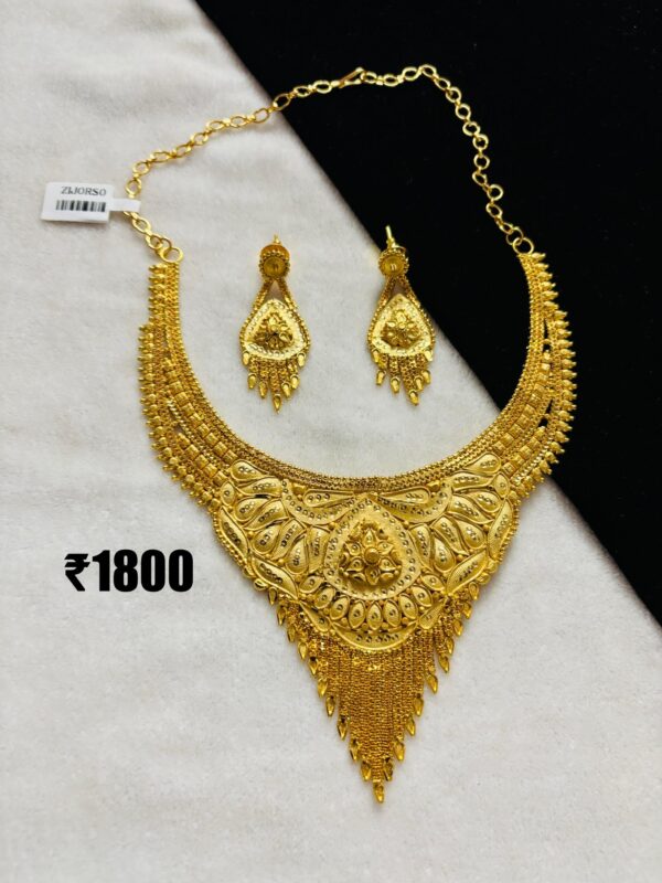 Kolkata Premium Short Necklace 14