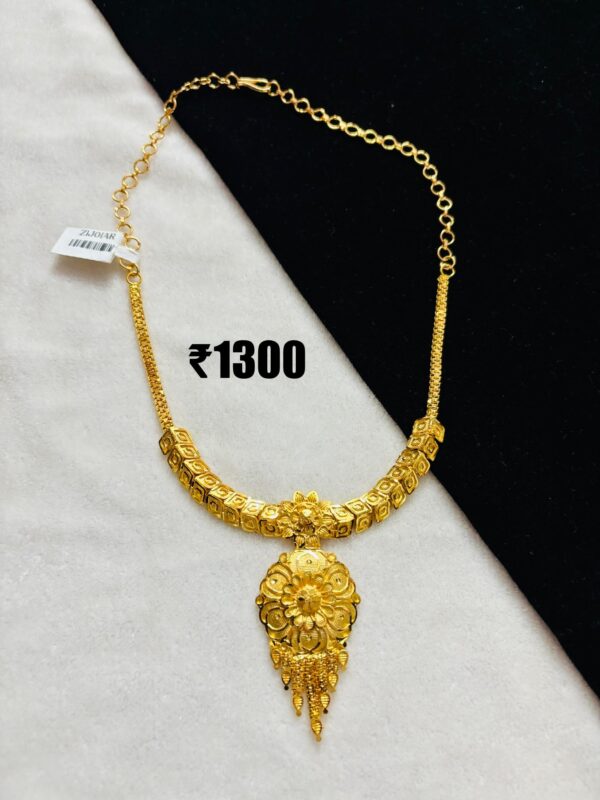 Short Indian Necklace 9